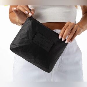 ALOHA Collection Monochrome Black Small Pouch